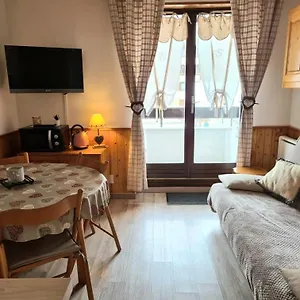 Bel La Cour Classe 2 Etoiles Apartment